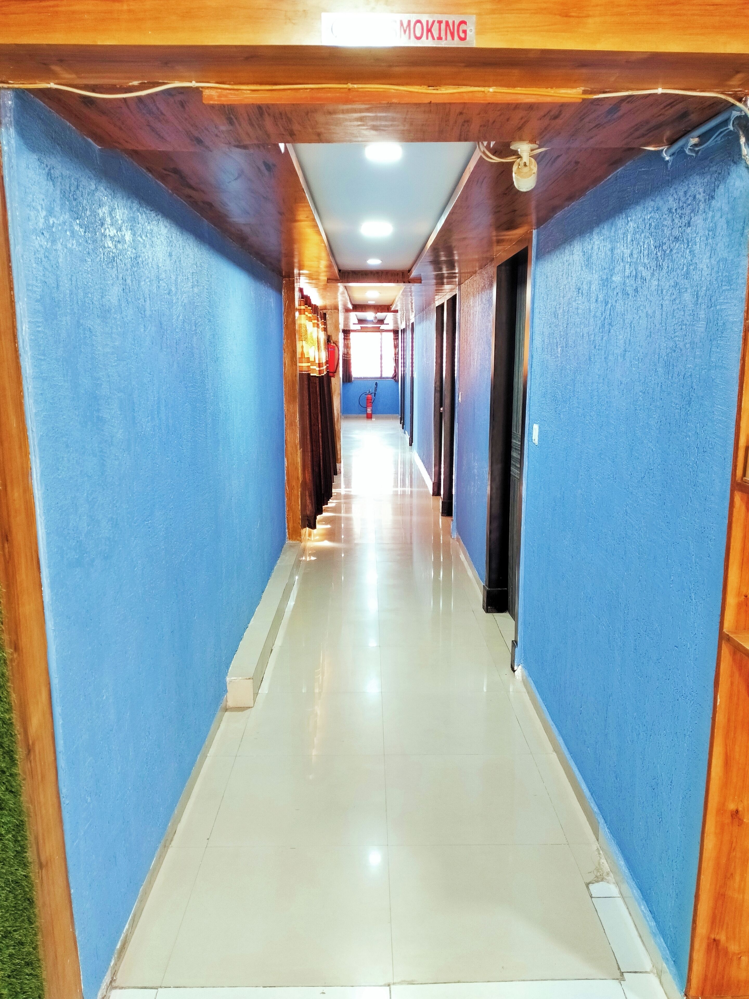 Deluxe-herbergi með tvíbreiðu rúmi | Ókeypis þráðlaus nettenging