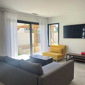TV - New house with swimming pool Charleval en Provence - Near Luberon (Charleval)