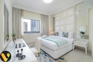 Luxury Apartment, Balcony, City View - Vogue Stylish Apt Near Dubai Mall & Burj (Dubai)