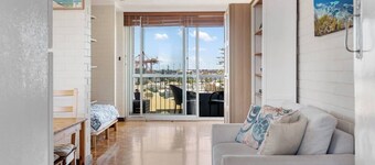 River Vistas - Fremantle Port Views