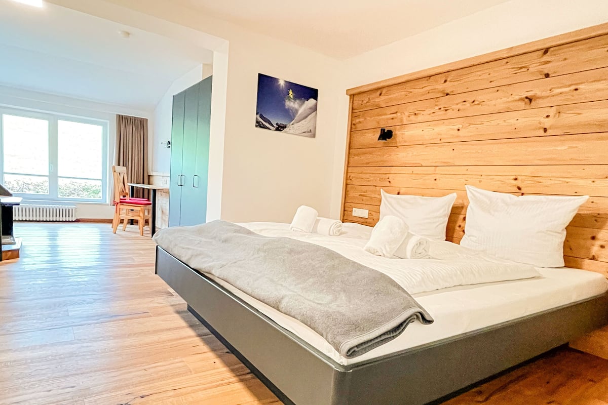 Comfort Double Room, Garden Area | Laptop workspace, soundproofing, free WiFi