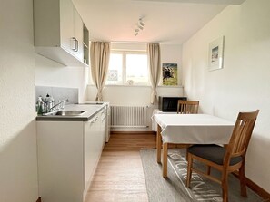 Traditional-Apartment, Bergblick | Eigene Küche | Mini-Kühlschrank, Mikrowelle, Ofen, Herdplatte