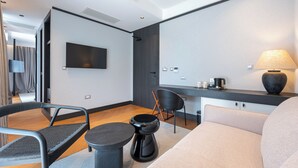 Junior Studio Suite | Frette Italian sheets, premium bedding, Select Comfort beds, minibar - Hotel Madeira (Budva)