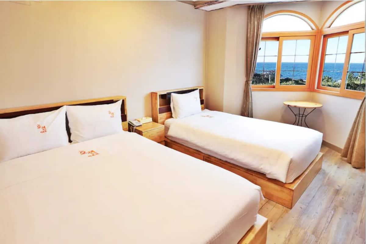 Basic Twin Room, Sea View | Free WiFi