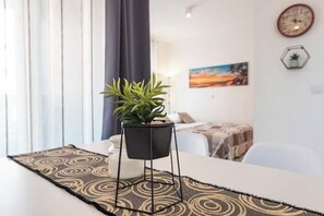 Iron/ironing board, WiFi, bed sheets - Villa Isola apartments 1 (Novalja)