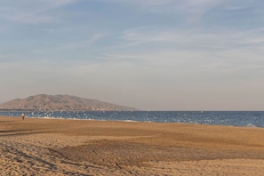 Beach nearby - Private Chill-out | NETFLIX| 8min Beach | Family (Vera)