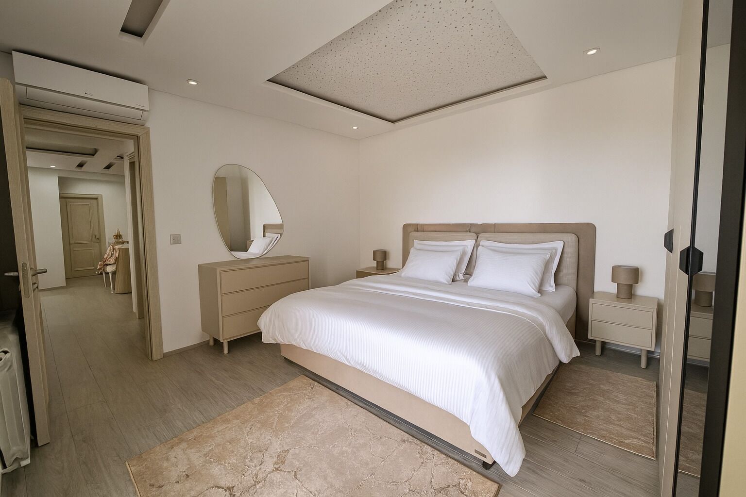 In-room safe, iron/ironing board, travel crib, free WiFi