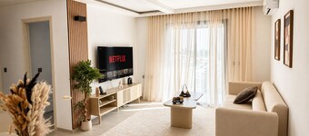 Luxury 2-Bedroom Apartment in Menzah 9C, Close to the Airport