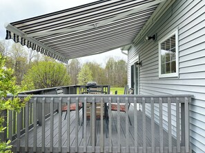 Outdoor dining - Country Echoes of the Finger Lakes (Canandaigua)