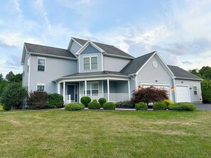 Exterior - Country Echoes of the Finger Lakes (Canandaigua)