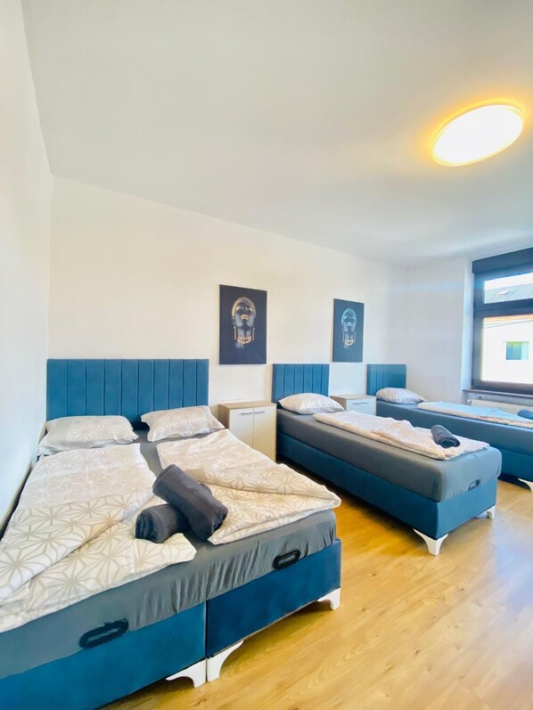 Căn hộ cơ bản | Bàn ủi/dụng cụ ủi quần áo 