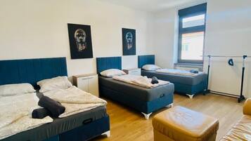 Căn hộ cơ bản | Bàn ủi/dụng cụ ủi quần áo