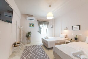 Apartment, 2 Bedrooms, Balcony, City View | Blackout drapes, soundproofing, iron/ironing board, free WiFi