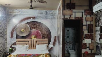 Escritorio, espacio para trabajar con laptop, camas extra y wifi gratis