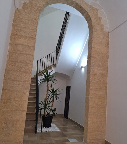 Antonio's vacation home, centrally located near station,