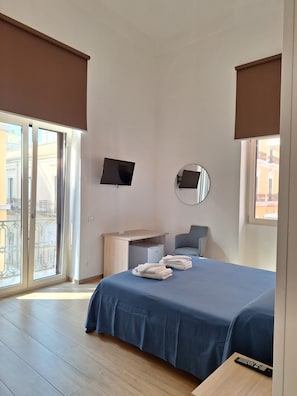 Internet, bed sheets - Antonio's vacation home, centrally located near station, (Brindisi)