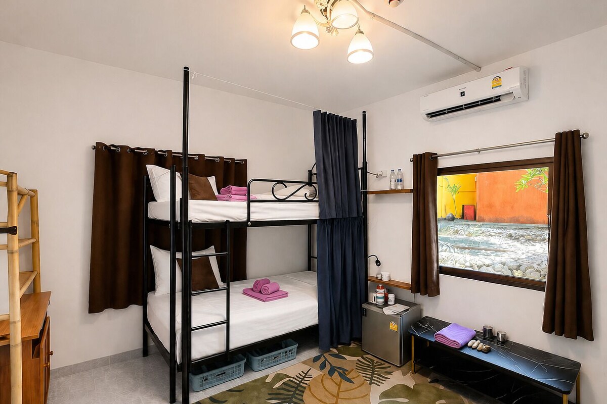 In-room safe, desk, WiFi (free), bed sheets