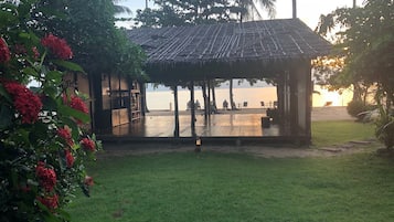 Khuôn viên nơi lưu trú