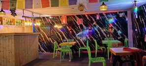 Restaurant - Red Leaf Resort & Cafe (Kasol)