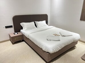 豪華客房 | 書桌、手提電腦工作空間、免費 Wi-Fi