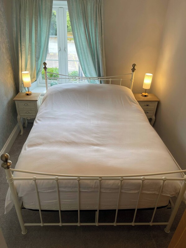 Room, 2 Bedrooms, Smoking | 2 bedrooms - Room-chew Valley Retreat Suite (Bristol)