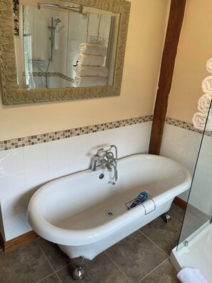 Zimmer, 2 Schlafzimmer, Raucher | Badezimmer