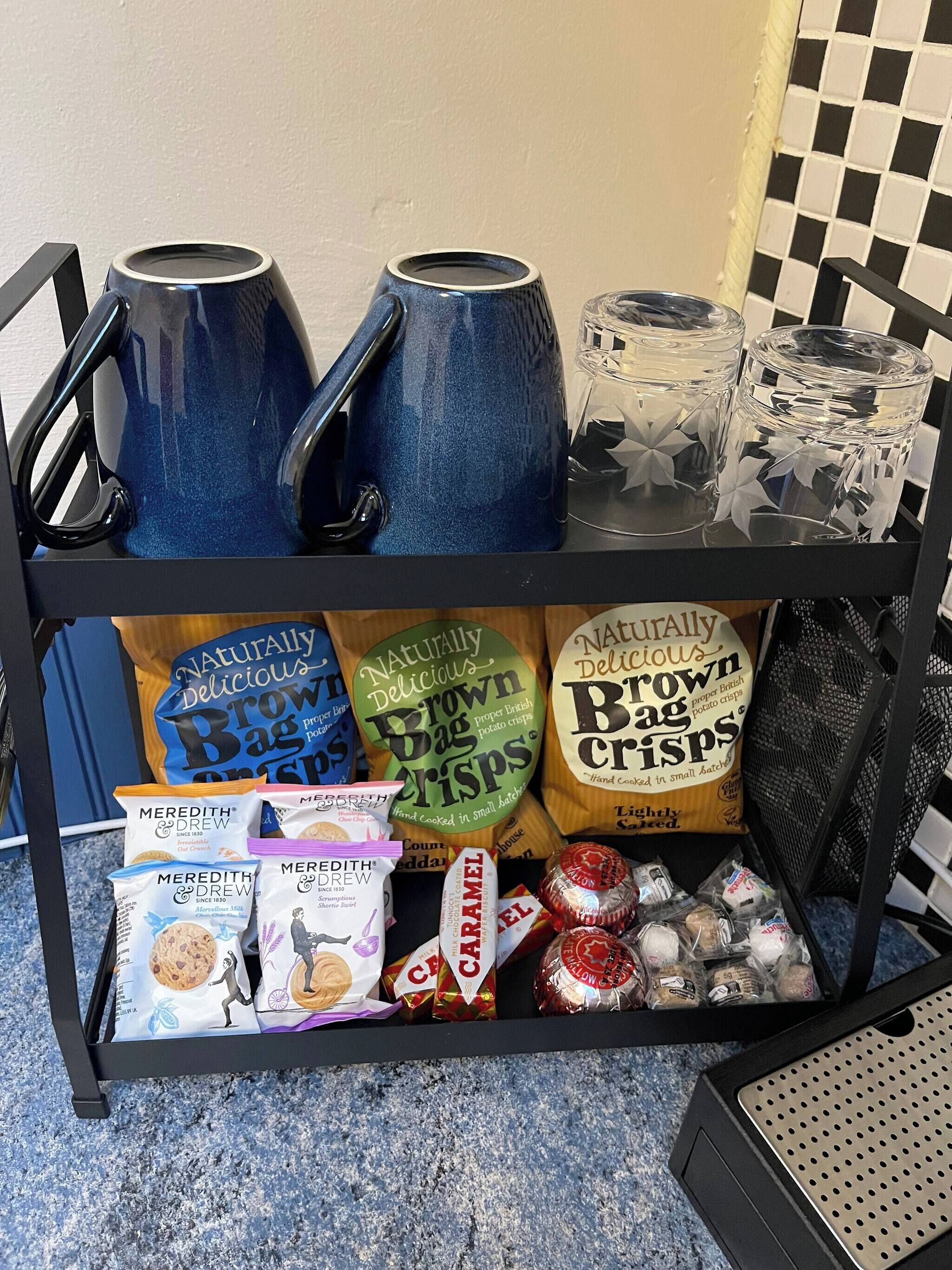 Room, 2 Bedrooms, Smoking | Food and drink