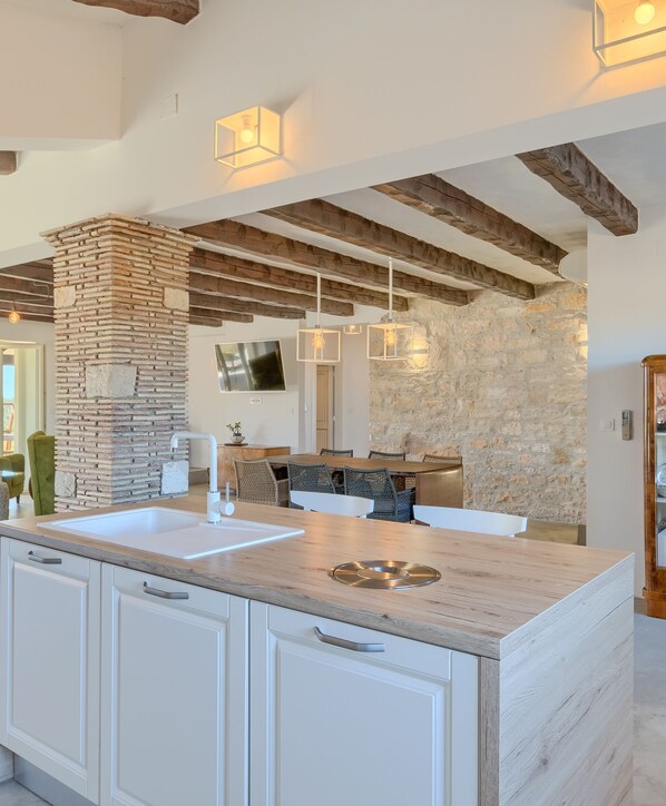 Villa, 3 Schlafzimmer, eigener Pool, Gartenblick | Innenbereich