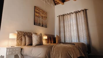 Standard Twin Room | Desk, free WiFi