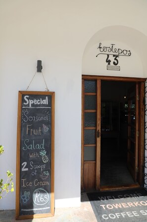 Fachada de la propiedad