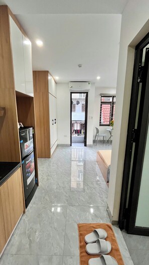 Minibar, free WiFi, bed sheets - GARDEN Tran Van Lai  (Nam Tu Liem)