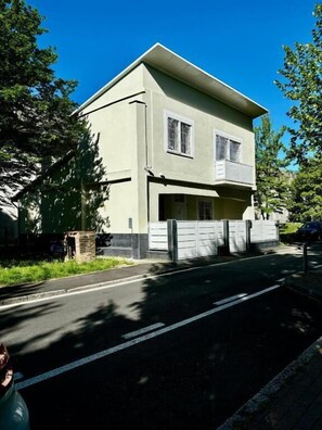 Exterior - Villa Life  (San Donato Milanese)