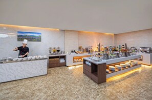 Free daily full breakfast - DAO NGOC BEACH HOTEL DA NANG (Da Nang)
