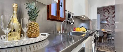 Refrigerador, horno y lavavajillas