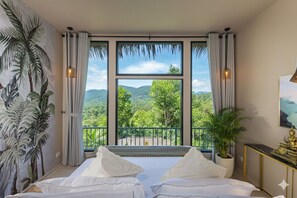 Vila luxo, 2 quartos, sacada, vista para a baía | Cofres nos quartos, cortinas blackout, Wi-Fi de cortesia