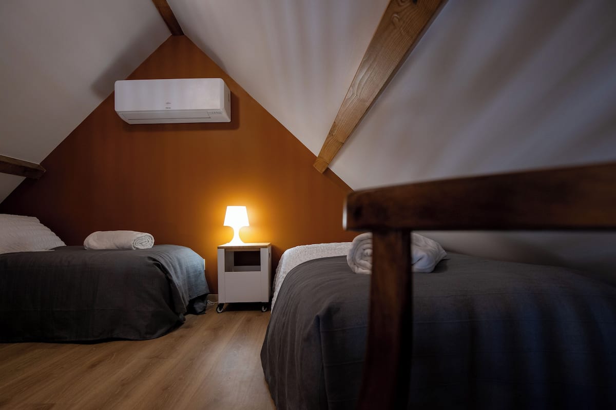 Deluxe House, Pool View | Iron/ironing board, free WiFi