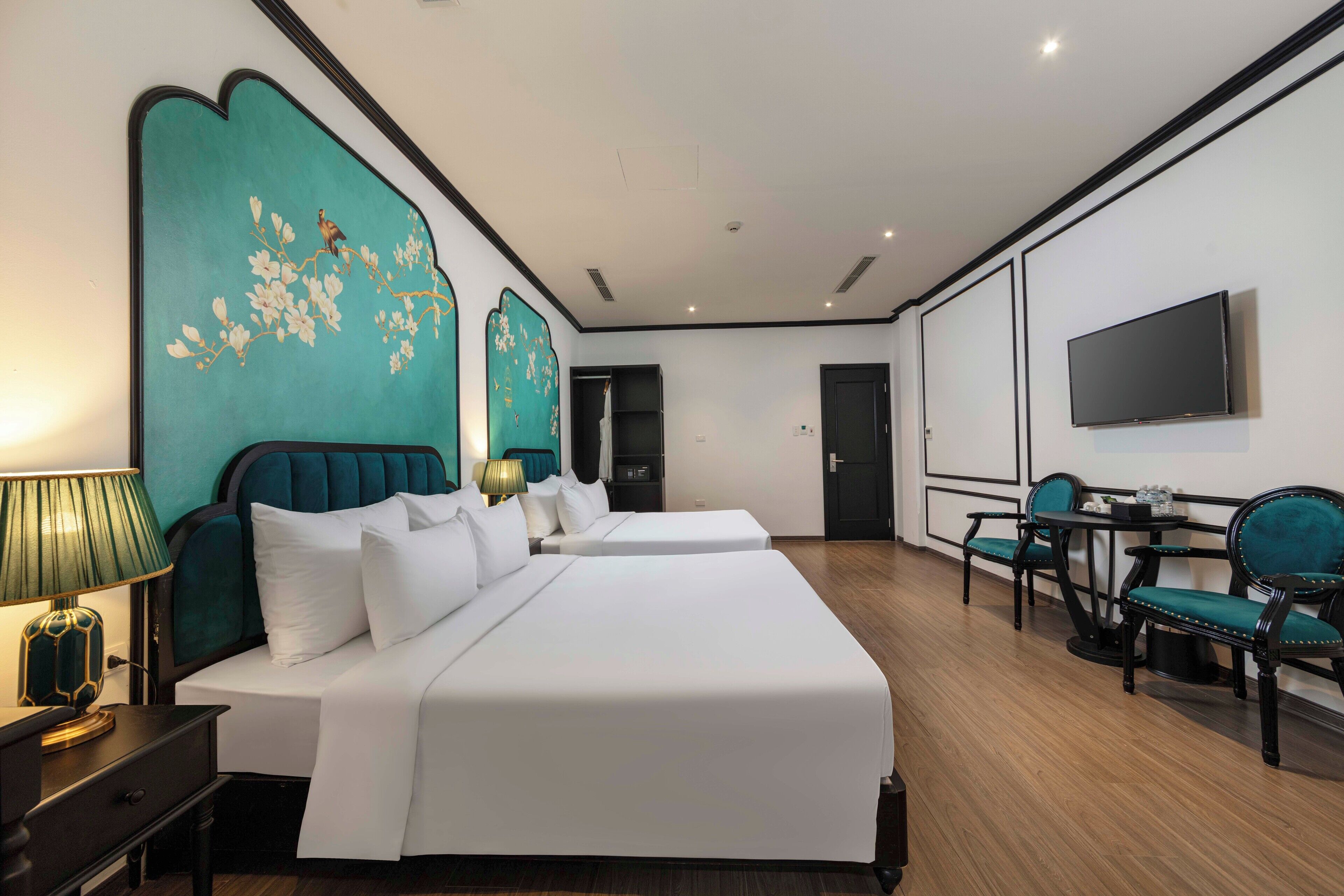 Daunenbettdecken, Select-Comfort-Betten, Minibar, Zimmersafe