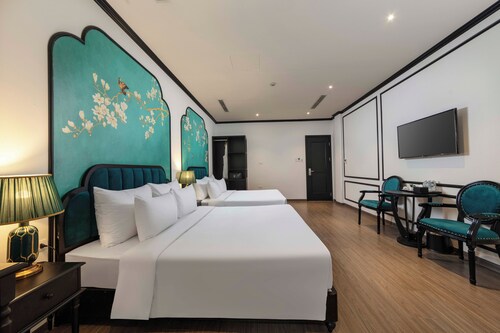 Azen Lakeside Apartment & Hotel