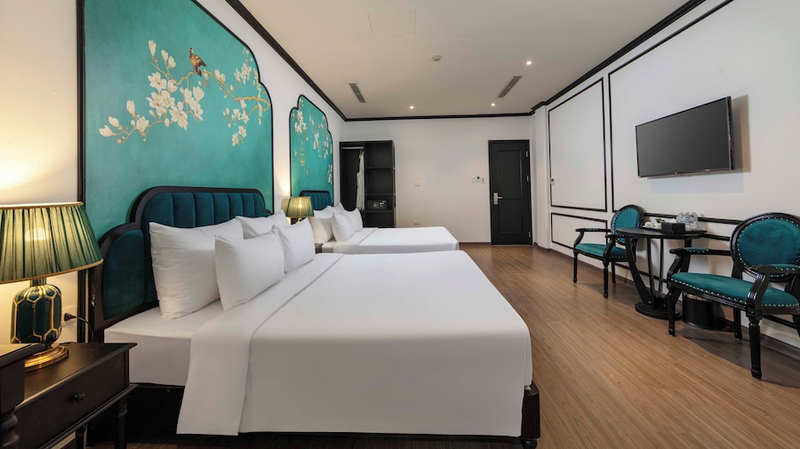 Azen Lakeside Apartment & Hotel