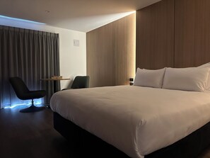 Con arredamento individuale, tende oscuranti, insonorizzazione
