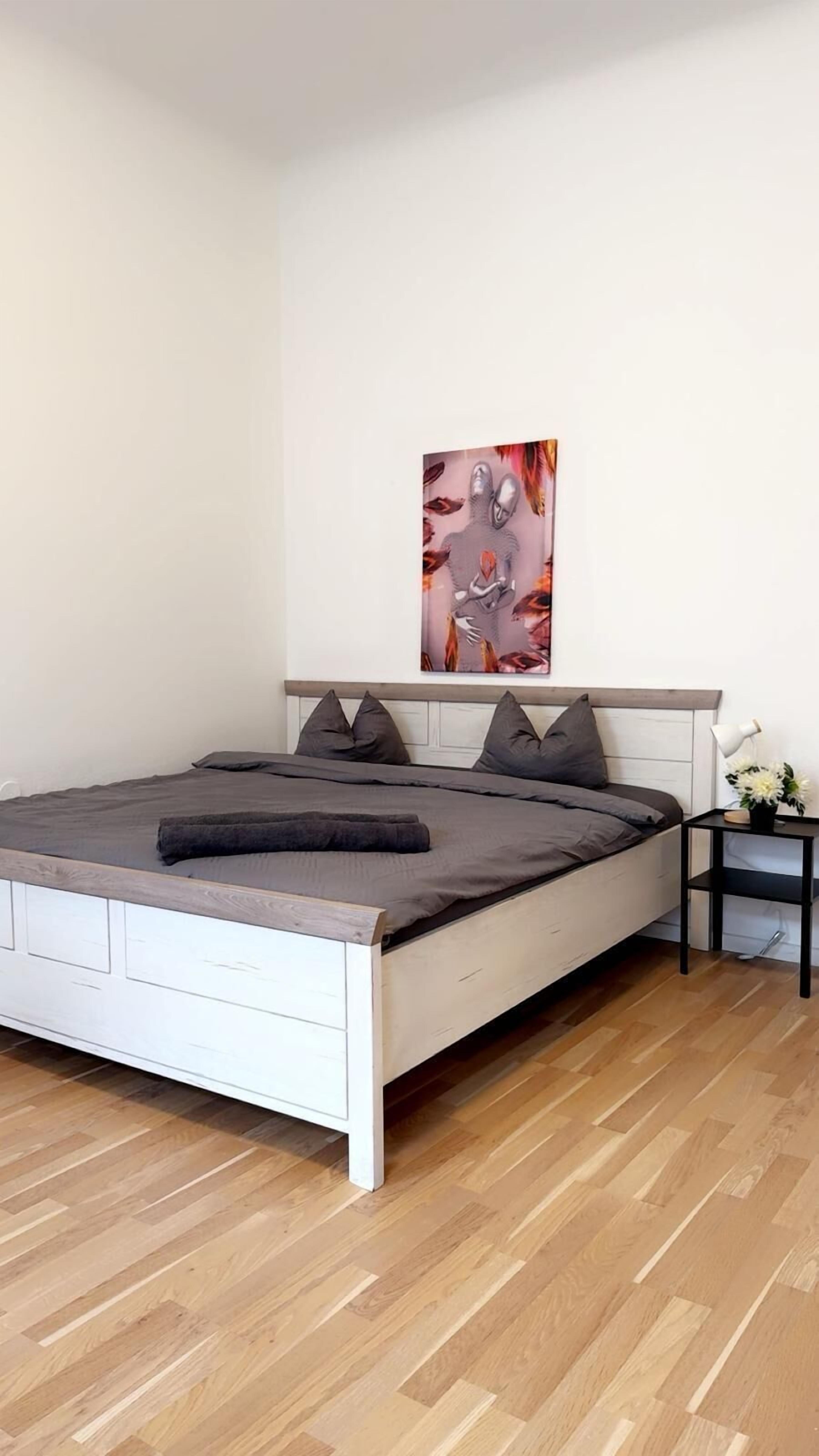 Eenvoudige studio | Een strijkplank/strijkijzer