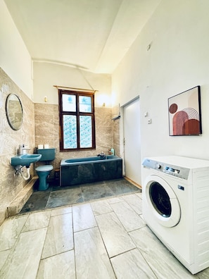 Bathroom - Modern Studio Close to Stadthalle (Vienna)