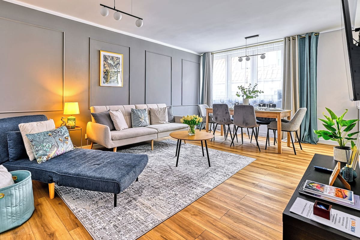 Apartment, City View | Living area | Flat-screen TV