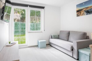 TV, video games - Rural Apartment Río Pas 3 (Oruña)