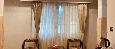 Naina Lodge Balcony Room Brown | Free WiFi