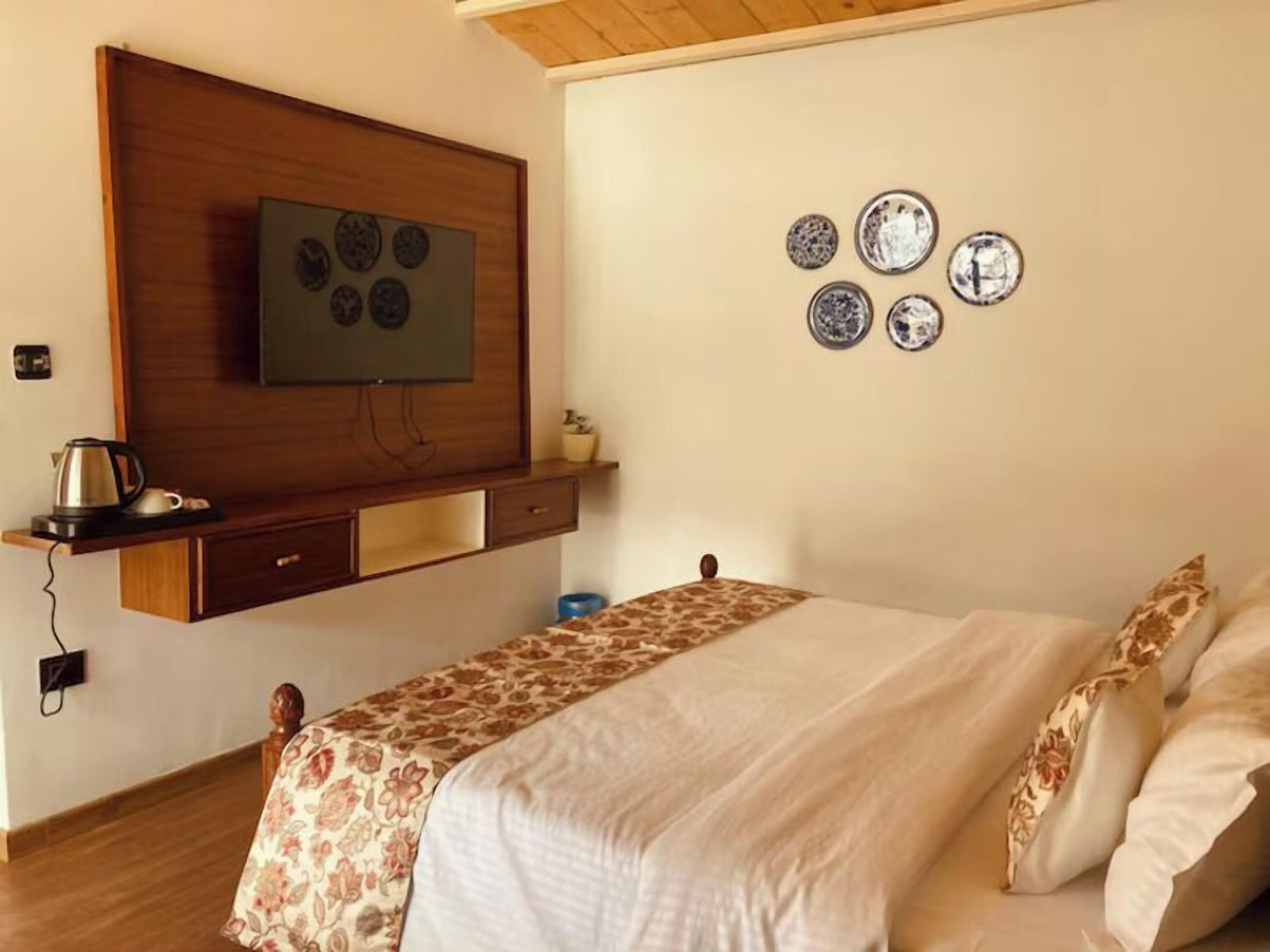 Naina Lodge Brown Room | Gratis Wi-Fi