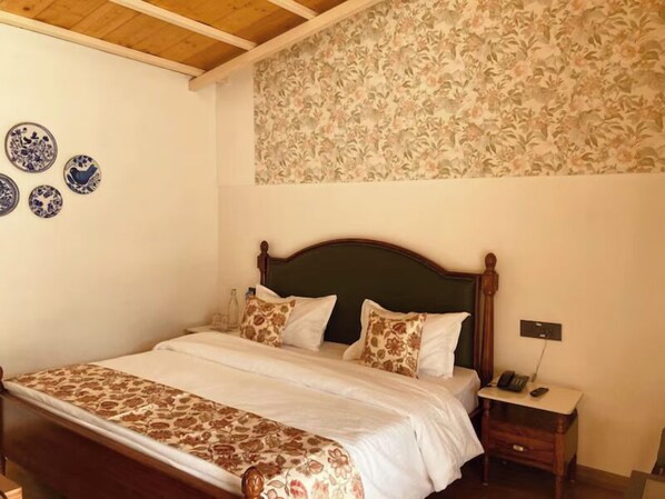 Naina Lodge Brown Room | Wifi gratis 