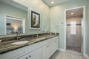 Hair dryer, towels - Shorely Blessed- Perfect Family Beach House w/private pool, golf cart included, just steps to beach (Murrells Inlet)