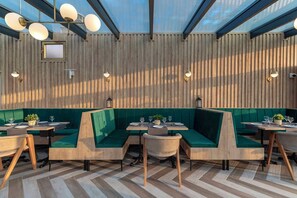 بار (في المنشاة)