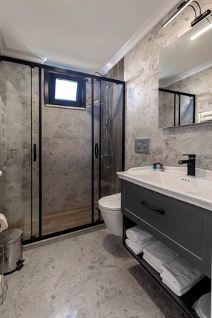 Free toiletries, hair dryer, towels, soap